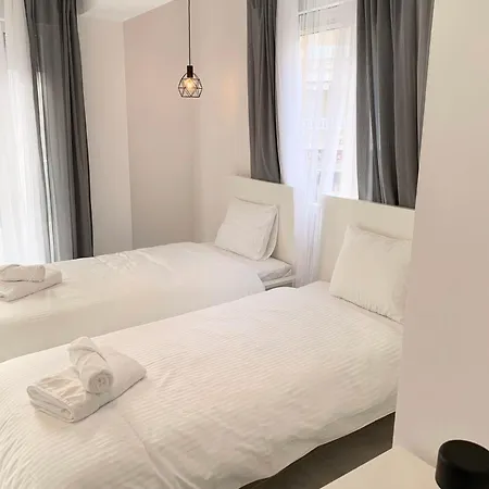 Princesa Blanka By Zanis Torrevieja